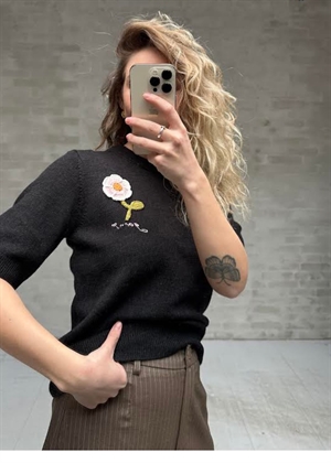 Crochet Applique merino tee Phantom A1070268 Ganni 